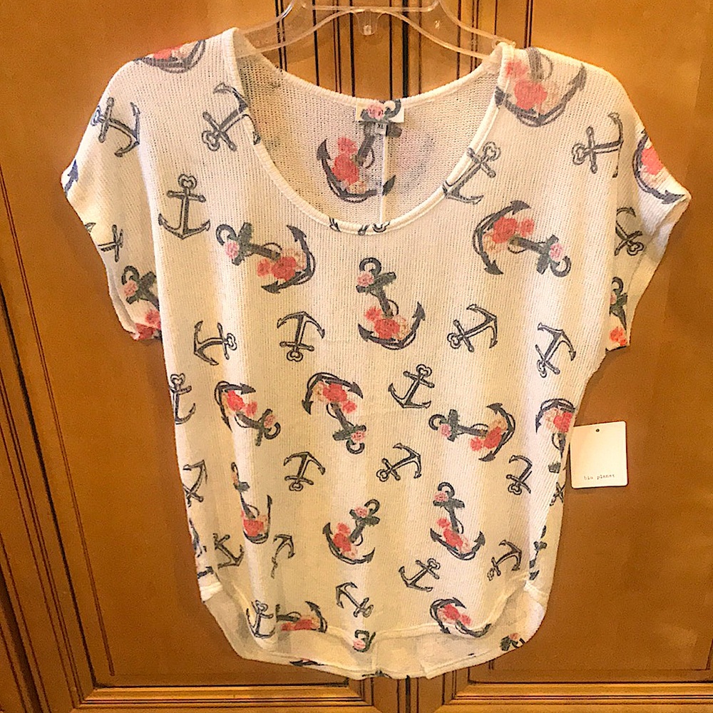 Cute summer sweater! ⚓️